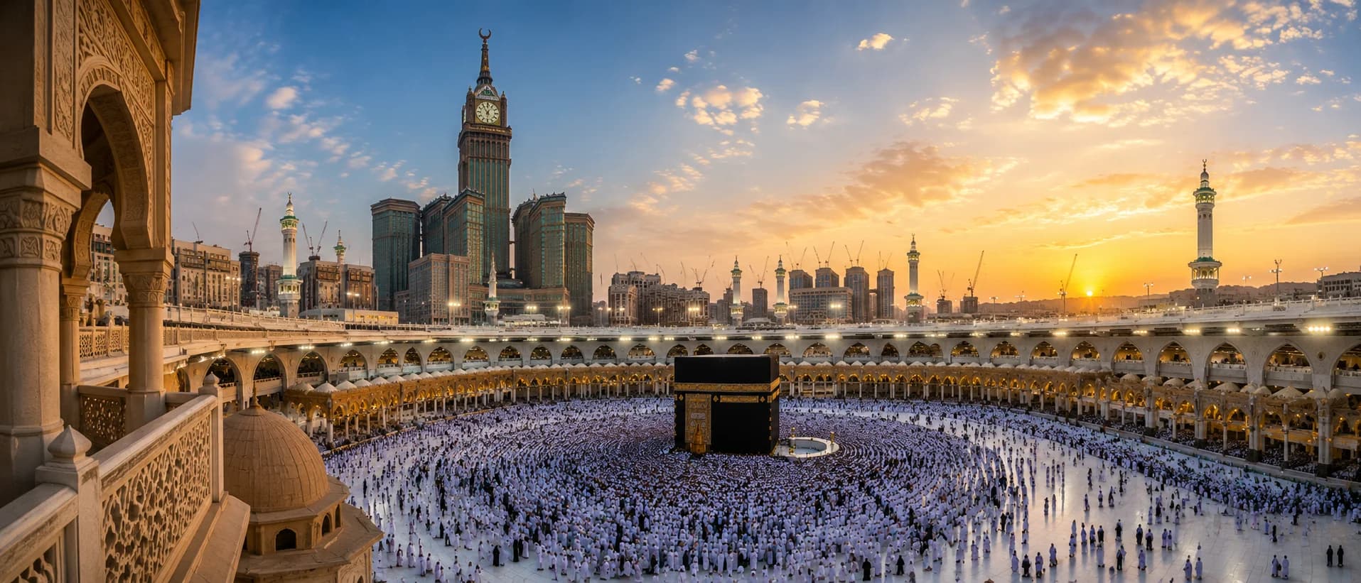 How long does Umrah take – panoramic view of pilgrims performing Umrah around the Kaaba at Masjid al-Haram in Makkah.